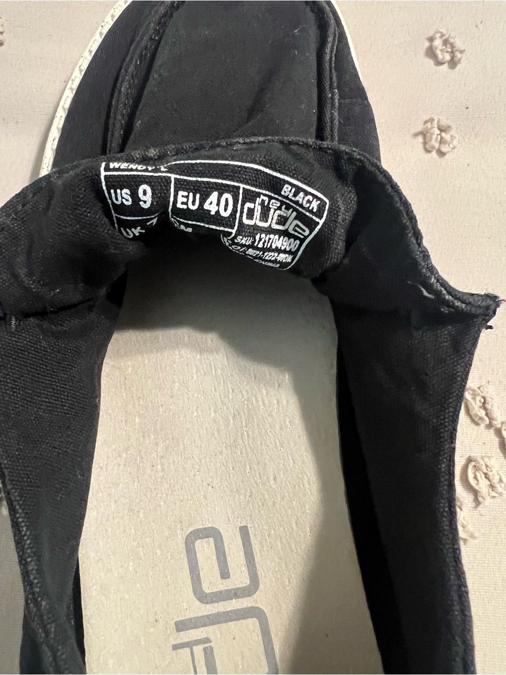 Hey Dude Wendy Size 9 Black Casual Comfort Slip On Shoes Good Condition - Picture 3 of 9